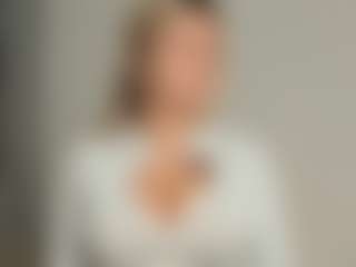 JoannieLarke's Live Sex Cam Show