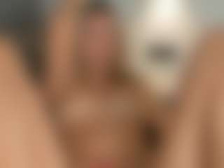JoannieLarke's Live Sex Cam Show