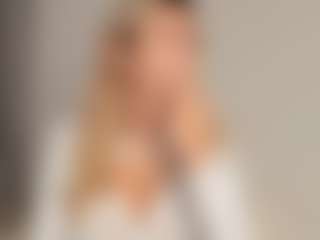 JoannieLarke's Live Sex Cam Show