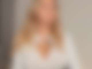 JoannieLarke's Live Sex Cam Show
