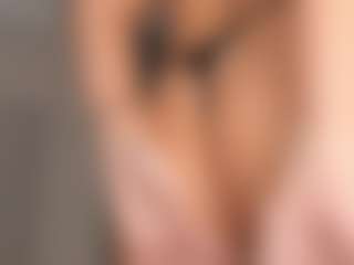 JoannieLarke's Live Sex Cam Show