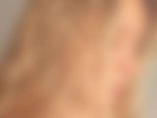 Live cam show with JoannieLarke - Blonde Hair Teen (18+) on StripNow