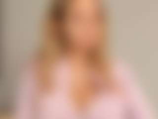 JoannieLarke's Live Sex Cam Show