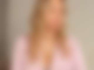 JoannieLarke's Live Sex Cam Show