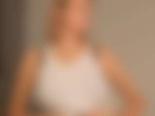 JoannieLarke's Live Sex Cam Show