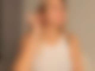 JoannieLarke's Live Sex Cam Show