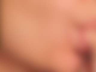 Live cam show with JoannieLarke - Camel Toe on TeamSkeetLive