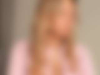 Live cam show with JoannieLarke - Moaning on Gym Cam Girls
