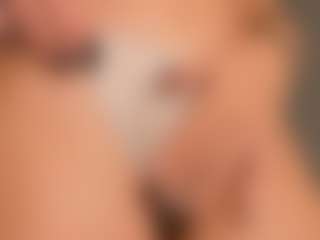 Live cam show with JoannieLarke - Moaning on Camversity