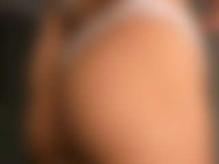 Live cam show with JoannieLarke - Moaning on galaxygirlnitro.com