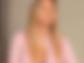 Live cam show with JoannieLarke - Athletic on LiveSexCams6