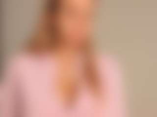 Live cam show with JoannieLarke - Blonde Hair on Lustler