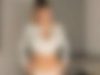 JoannieLarke's Live Sex Cam Show