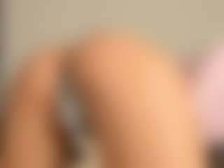 JoannieLarke's Live Sex Cam Show