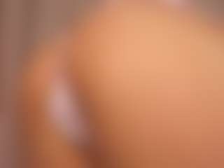 Live cam show with JoannieLarke - Camel Toe on x69.live