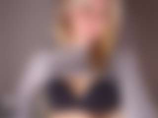 JoannieLarke's Live Sex Cam Show