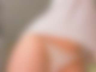 Live cam show with Luci-XO - Body Massage on StripNow