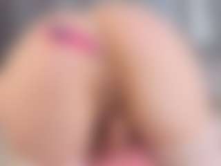 Live cam show with Luci-XO - Body Massage on Camsoda