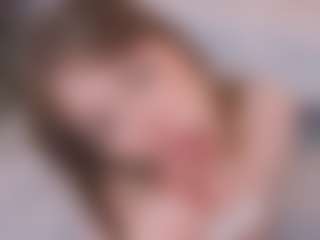 Live cam show with Luci-XO - Raven Hair on livesuperchat.net