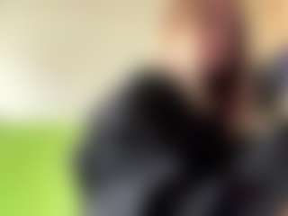 Live cam show with MarlinAja - Erotic Dance on Camming Site