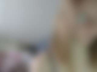 Live cam show with Luna - Lesbian on infinitiblacc.com