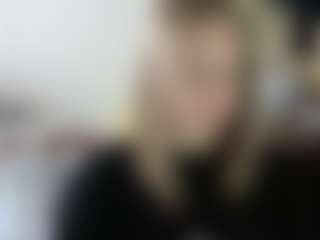 Live cam show with Luna - Sexy on Dare Cams