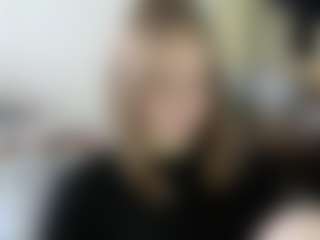Live cam show with Luna - Twerk on crypto-cams