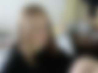Live cam show with Luna - Facial Piercings on CamClone