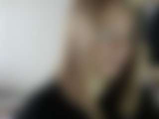 Live cam show with Luna - Upskirt on Soda Cam