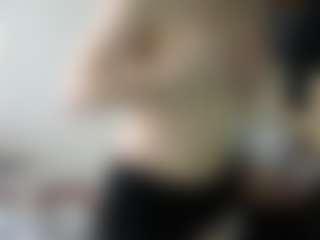 Live cam show with Luna - Smoking on Camiplay Live
