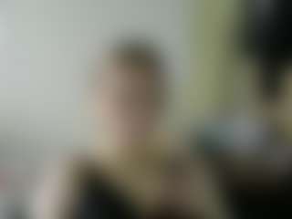 Live cam show with Luna - Handjob on StripNow