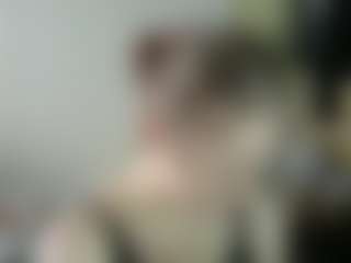 Live cam show with Luna - Facial on crypto-cams