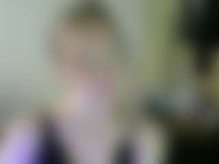 Live cam show with Luna - Public on CamwithHer
