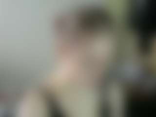 Live cam show with Luna - Smoking on Camming Site