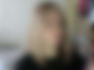 Live cam show with Luna - Green Eyes on Camming Site
