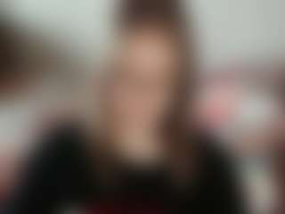 Live cam show with Luna - Facial on AdultVida.com