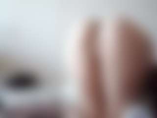 Luna's Live Sex Cam Show