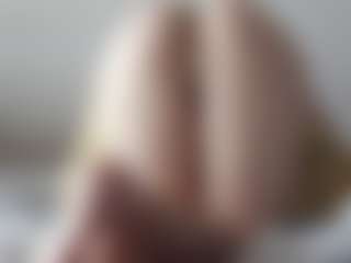 Live cam show with Luna - Full Nudity on xxxlivecams.org