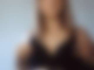 Live cam show with Luna - Smoking on camwithhim.com
