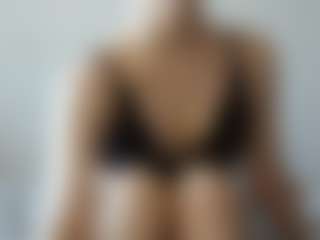 Live cam show with Luna - Yoga on Camsoda