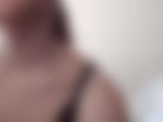 Live cam show with Luna - Green Eyes on Camsoda