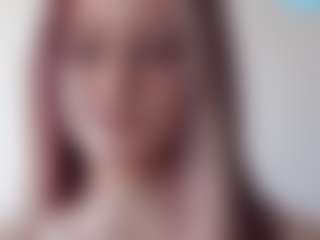 Live cam show with Luna - Body Massage on Camsoda