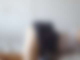 Live cam show with Luna - Erotic Dance on madthumbs