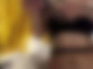 Live cam show with ReneeDinuzzo - Blonde Hair on Mixed Magazine Live