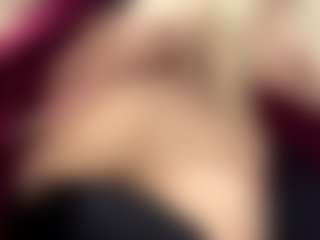 ReneeDinuzzo's Live Sex Cam Show