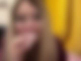 Live cam show with ReneeDinuzzo - Blonde Hair on Camsoda