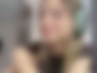 Live cam show with Eni - Bikini on AdultVida.com