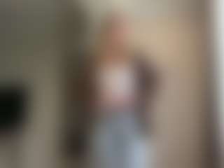 Live cam show with Eni - Big Tits on Dare Cams