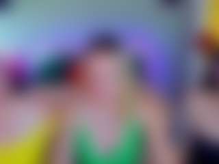 SuccesCheriesss's Live Sex Cam Show