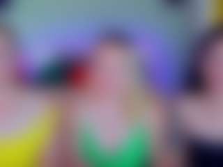 Live cam show with SuccesCheriesss - New Small Tits on AdultVida.com